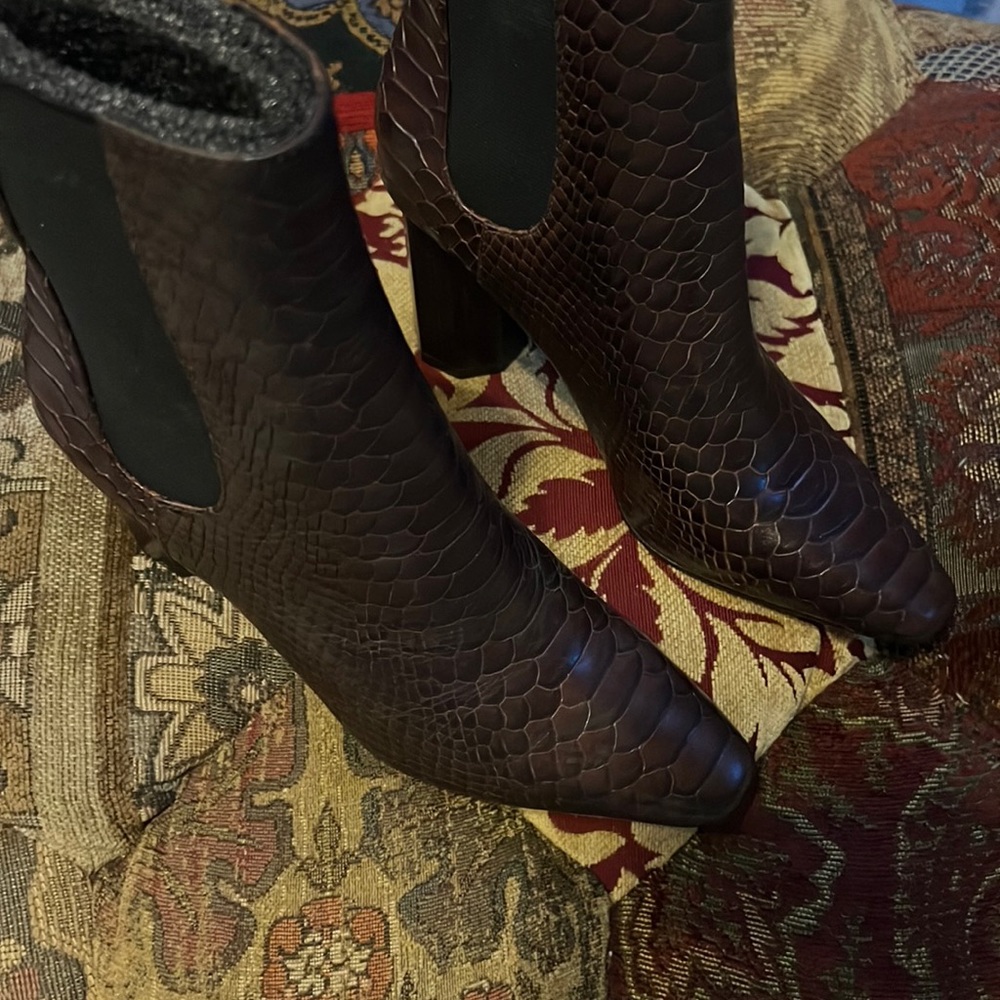 Donald Pliner dark brown python heel booties size 6